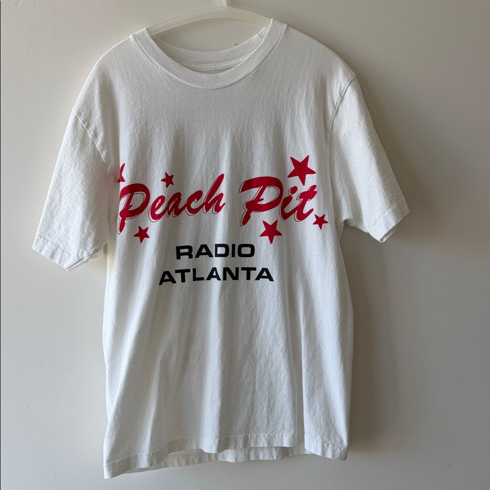 Beyoncé cowboy carter 2025 official t shirt, peach pit radio Atlanta, medium